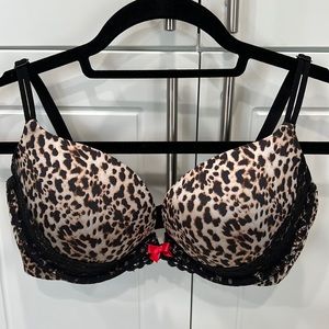 Victoria’s Secret Very Sexy Push-up 34 DD, leopard print bra